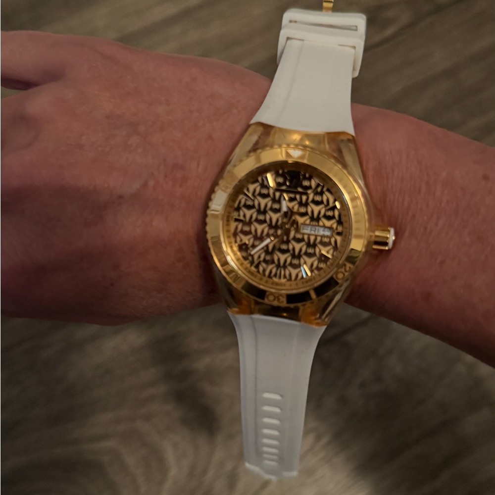 Gold and White Wearable Watch
